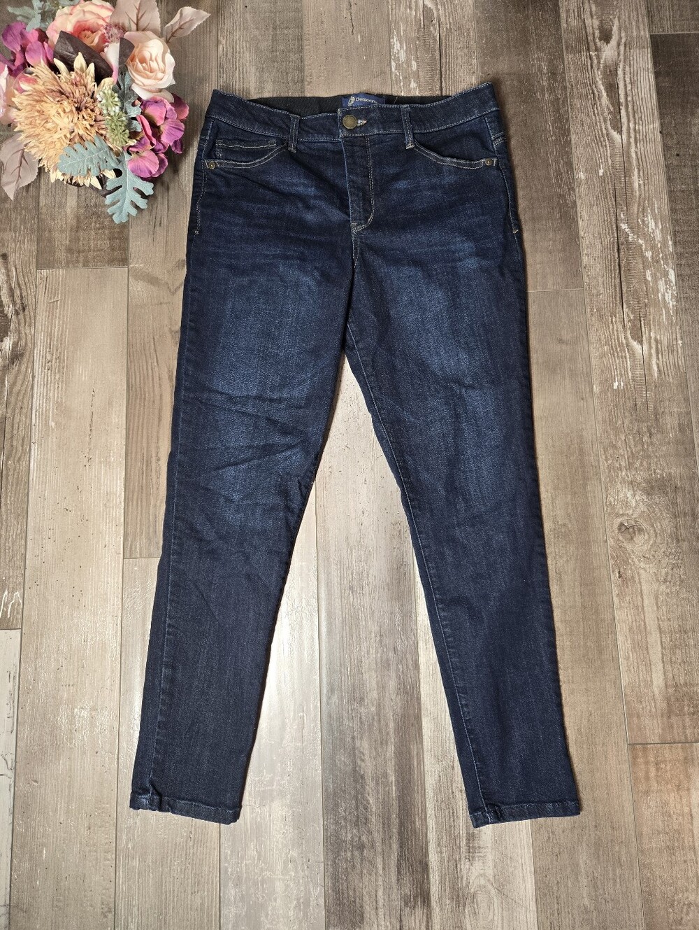Democracy Comfort Waist “Ab”solution Dark Wash Skinny Jeans Size 10
